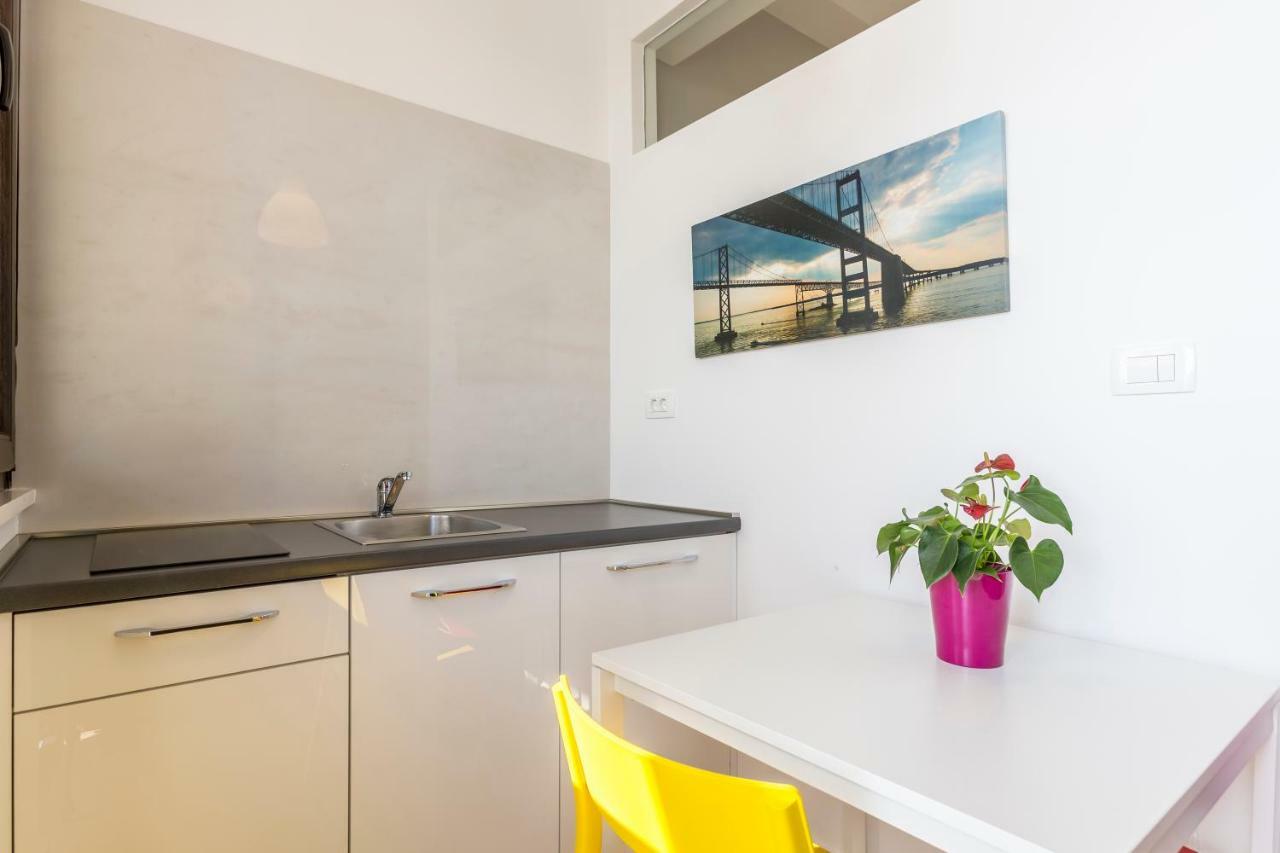 Apartments Sea Shore Сплит Экстерьер фото